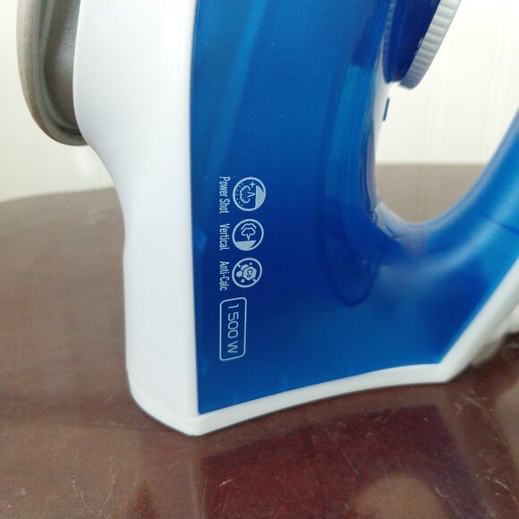 Panasonic 1500W Advanced Titanium Coated Sole Plate Vertical Steam/Dry Iron - Picture 11 of 15